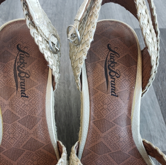 Lucky Brand Lainey Espadrille Wedge Gold Sandal Sz 6.5M - Picture 2 of 11